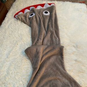 Toddler shark blanket
